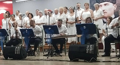 Edremit’te Türk Sanat Müziği Konseri Büyük Beğeni Topladı