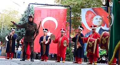 Erdek’in Bağımsızlık Coşkusu: 103 Yılın Gururu