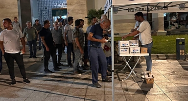 Gönen’de Mevlid Kandili Coşkusu: Belediye Ekiplerinden Camilerde İkramlar