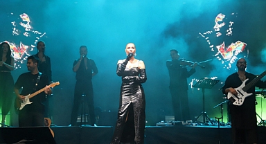 Gönen’in Kurtuluşu ve 17. Ulusal Oya ve Çeyiz Fuarı’nda Sıla Konseri Coşkusu