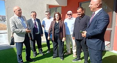 İsmail Ok, Ayvalık Zeynep Perkit Fen Lisesi’ni Ziyaret Etti