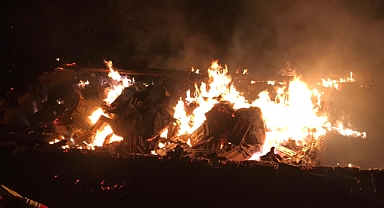 İvrindi Taşdibi Mahallesi’nde Çıkan Dam Yangınına Hızlı Müdahale