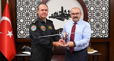 Jandarma Pilot Albay Mehmet Varol’dan Vali İsmail Ustaoğlu’na Ziyaret