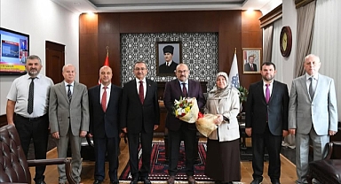 Mevlid-i Nebi Haftası Ziyareti: İl Müftüsü Yaşar, Vali Ustaoğlu’nu Kabul Etti