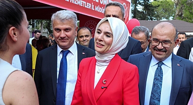 Mustafa Canbey, Bakan Göktaş ile Huzurevi Sakinlerini Ziyaret Etti