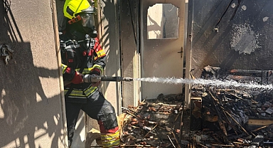 Sındırgı’da Ev Yangınına İtfaiye ve Orman Ekipleri Müdahale Etti