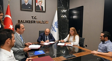 Sındırgı Derneklerinin Bakanlık Onaylı Projeleri İçin Balıkesir Valiliği’nde İmza Töreni