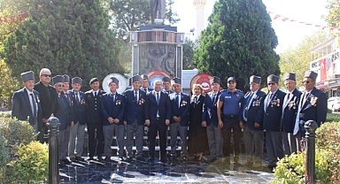 Susurluk’ta Gaziler Günü Anlamlı Tören ve Anma Yemeği ile Kutlandı