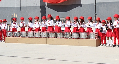 Susurluk’ta İlköğretim Haftası Coşkuyla Kutlandı