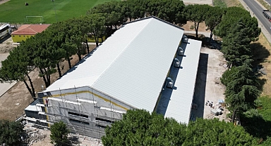 Vali İsmail Ustaoğlu, Gömeç Gençlik Merkezindeki Çalışmaları Yerinde İnceledi