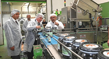 Vali İsmail Ustaoğlu, Gömeç’te Tarım Kredi Yağ Sanayi ve Ticaret A.Ş.’yi Ziyaret Etti