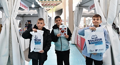 1.Balıkesir Kitap Fuarı Coşkuyla Açıldı