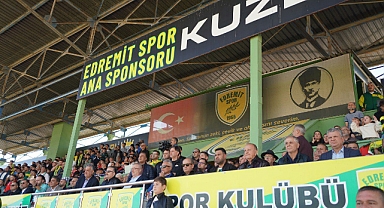 1966 Edremitspor Sezonun İlk Maçında Tribün Desteğiyle Sahadaydı