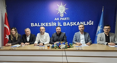 “AK Parti Balıkesir’de Gündem Masaya Yatırıldı: Yönetim Kurulu Toplantısı Gerçekleşti”