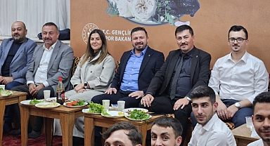 AK Parti Gençlik Kolları’ndan Geleneksel “Çiğ Köfte Etkinliği”
