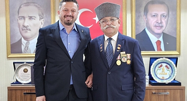 AK Parti İl Başkanı Mehmet Aydemir, Kıbrıs Gazisi Şaban İpek’i Ağırladı