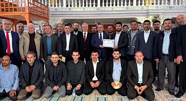 Ayet ve Hadis Ezberleme Türkiye Birincisi İhsan Poyraz’a Ödül