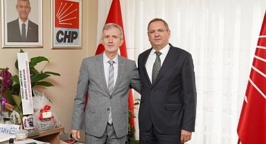 Ayvalık Belediye Başkanı Mesut Ergin’den CHP Altıeylül İlçe Başkanına Tebrik Ziyareti