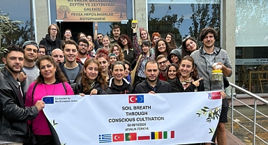 Ayvalık, Uluslararası Gençlik Projesi Kapsamında Zeytin Kültürünü Paylaştı