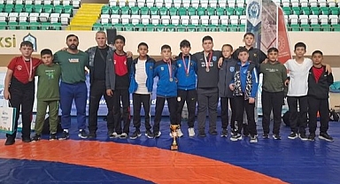 Balıkesir Büyükşehir Belediyespor Güreş Takımı Cumhuriyet Kupası’nda Derecelerle Döndü