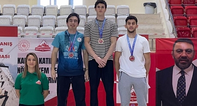 Balıkesir Büyükşehir Belediyespor Sporcusu Muhammed Oğuz Kağanoğlu, Spor Tırmanışında Türkiye Birincisi Oldu