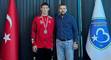 Balıkesir Büyükşehir Belediyespor, U15 Serbest Güreş Balkan Şampiyonası'nda Gümüş Madalya Kazandı