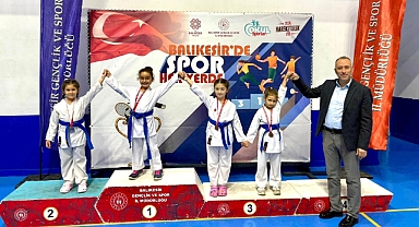 Balıkesir’de Cumhuriyet Bayramı Coşkusu Karate Şampiyonasında Yaşandı