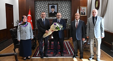 Balıkesir’de Din Görevlileri Haftası Ziyaretleri Sürüyor: İl Müftüsü Ustaoğlu’nu Ziyaret Etti