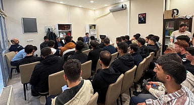 Balıkesir’de Üniversite Öğrencileriyle Manevi Sohbet: Sekülerleşen Dünyada Gençliğe Yol Gösterisi