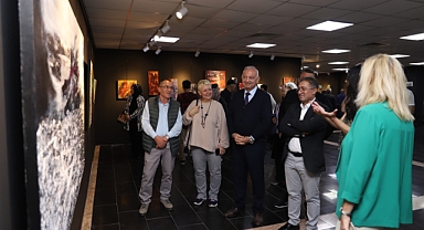 Bandırma’da “Derinlerde Bir Yerde” Sergisi Sanatseverlerle Buluştu