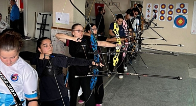 Bandırma’da Okçuluk ve Atletizmde Nefes Kesen Rekabet