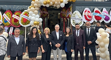 Bandırma’da Yeni Sosyal Mekân Açıldı: Başroll Cafe Hizmete Girdi