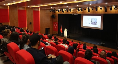 Bandırma Onyedi Eylül Üniversitesi’nde Dünya Ruh Sağlığı Günü Kapsamında Farkındalık Konferansı Düzenlendi