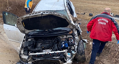 Bigadiç Yolu’nda Feci Kaza: Otomobil Şarampole Uçtu, 2 Kişi Yaralandı