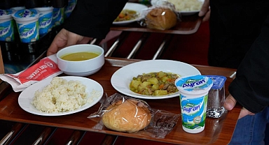 Burhaniye’de Kent Lokantası’nda “Askıda Yemek” Uygulamasıyla Öğrencilere Destek