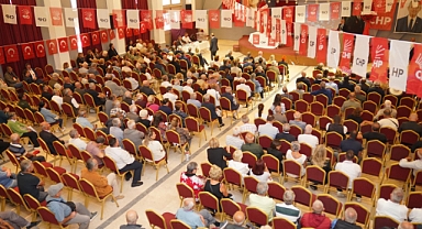 CHP Ayvalık 39. Olağan İlçe Kongresi Gerçekleştirildi: Hüseyin Şalmanlı Yeniden İlçe Başkanı Seçildi