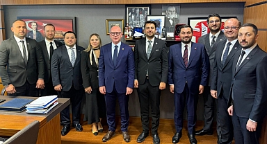 CHP’li Serkan Sarı, BAGİAD Heyetini TBMM’de Ağırladı: “Genç Girişimciler Balıkesir’in Geleceğidir”