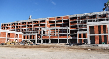 Edremit Devlet Hastanesi’nde Çalışmalar Hızla Sürüyor