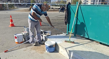 Edremit’te Ulaşımda Yeni Dönem: Eminkuyu ve Baraj Caddesi Köprüsü Çevre Düzenlemesi Sürüyor