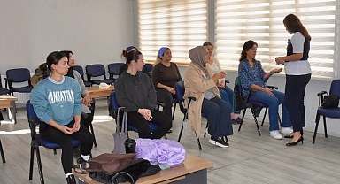 Edremit’te Yüz Yogası Kursuna Yoğun İlgi