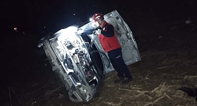 İvrindi-Balıkesir Yolunda Kaza: 2 Kişi Yaralandı