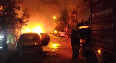 Karesi’de Araç Yangınına Hızlı Müdahale