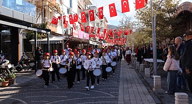 Marmara Adalar’da Cumhuriyet’in 102. Yılı Coşkuyla Kutlandı