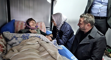 Mehmet Aydemir ve Belgin Uygur’dan Sındırgı Kertil Mahallesi’ne ziyaret