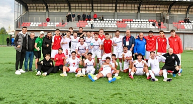 Nev Sağlık Grubu Balıkesirspor U19, Ümraniyespor Karşısında Muhteşem Geri Dönüşle 3-2 Kazandı