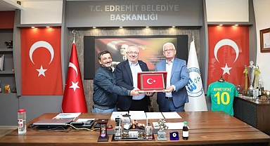 Renkli Kanaryalar, Samimi Ziyaret