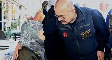 Sındırgı'da Depremzedelere Moral Ziyareti