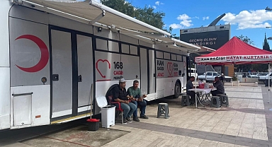 Sındırgı’da Kızılay Kan Bağış Otobüsü Vatandaşlarla Buluştu