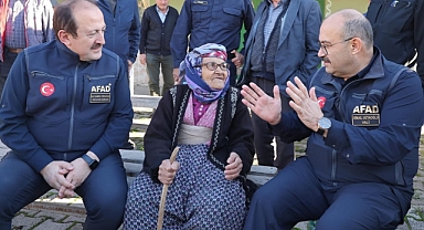 Sındırgı’da Yaralar El Birliğiyle Sarılıyor