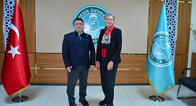 ABD’li Akademisyen BAÜN’de: Ortak Projeler İçin İlk Görüşme Gerçekleşti